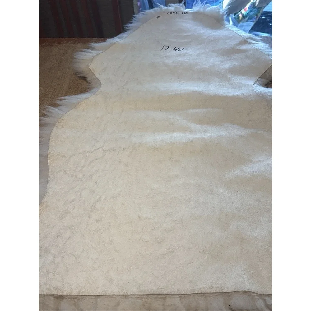 IKEA RENS sheepskin small area rug 35''x24'' off white excellent